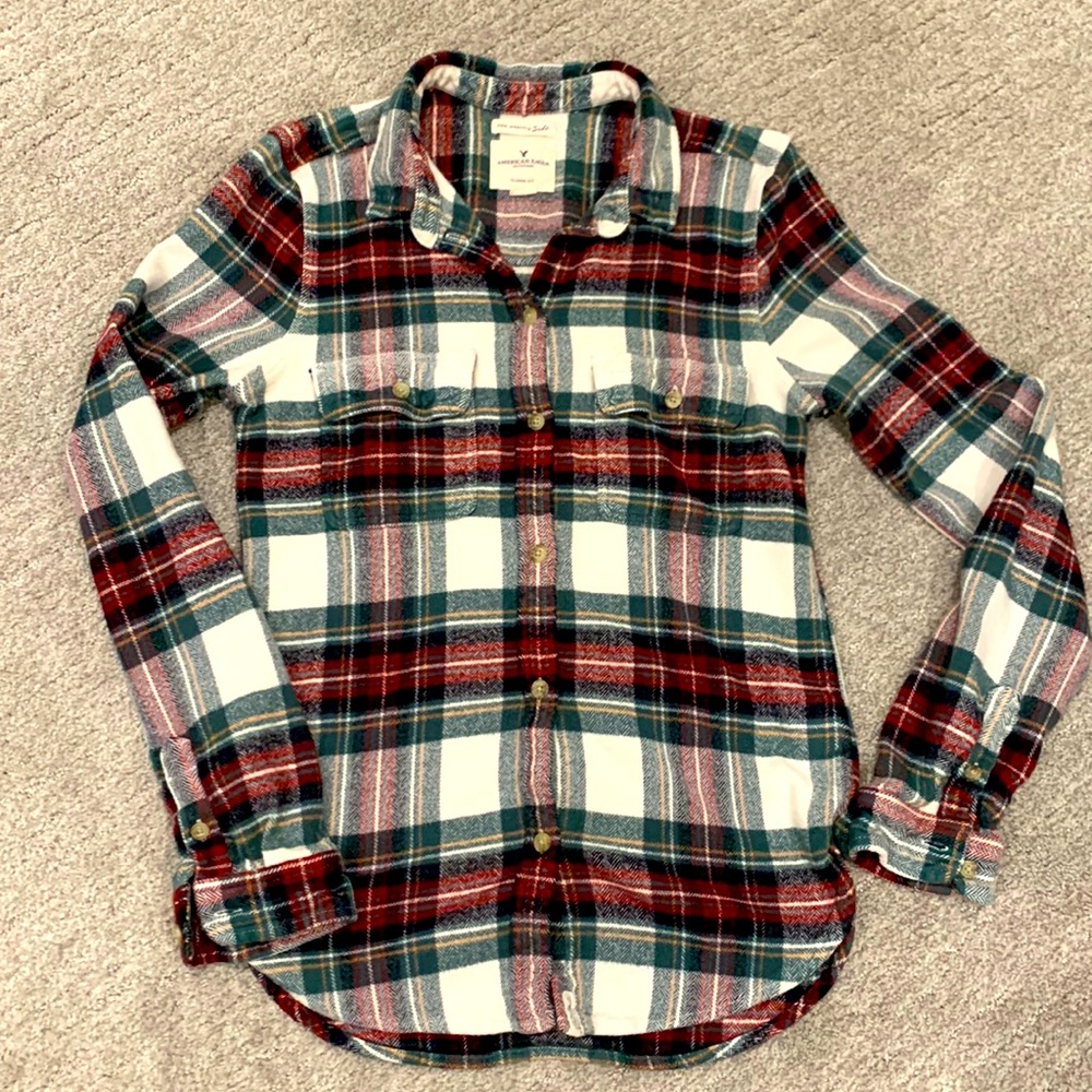 American Eagle women’s size small, amazingly soft classic fit flannel.